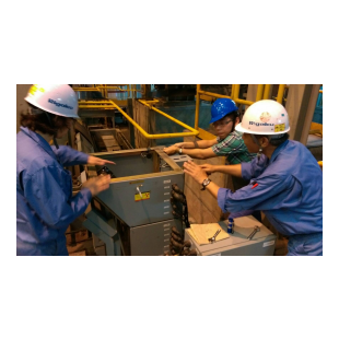 2016 Rigaku 原廠技師來台協助線上設備之維護.png